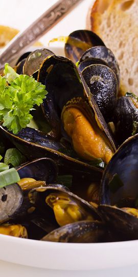 Mussels With Cider Leeks And Bacon Recipe Central Co Op 